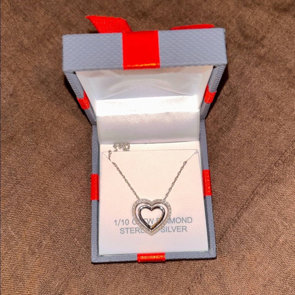 ❣️ JCPenny Heart Pendant Necklace ~ Sterling Silver - Picture 4 of 6
